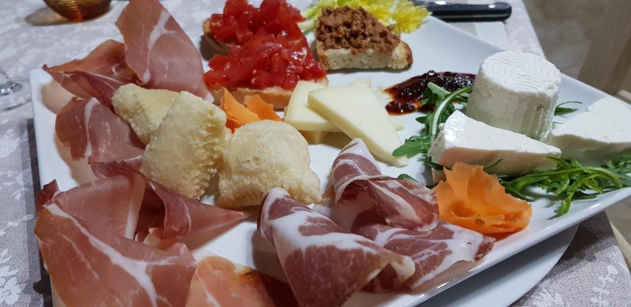 Fattoria Dei Cavalieri Lägenhet Sovana Exteriör bild