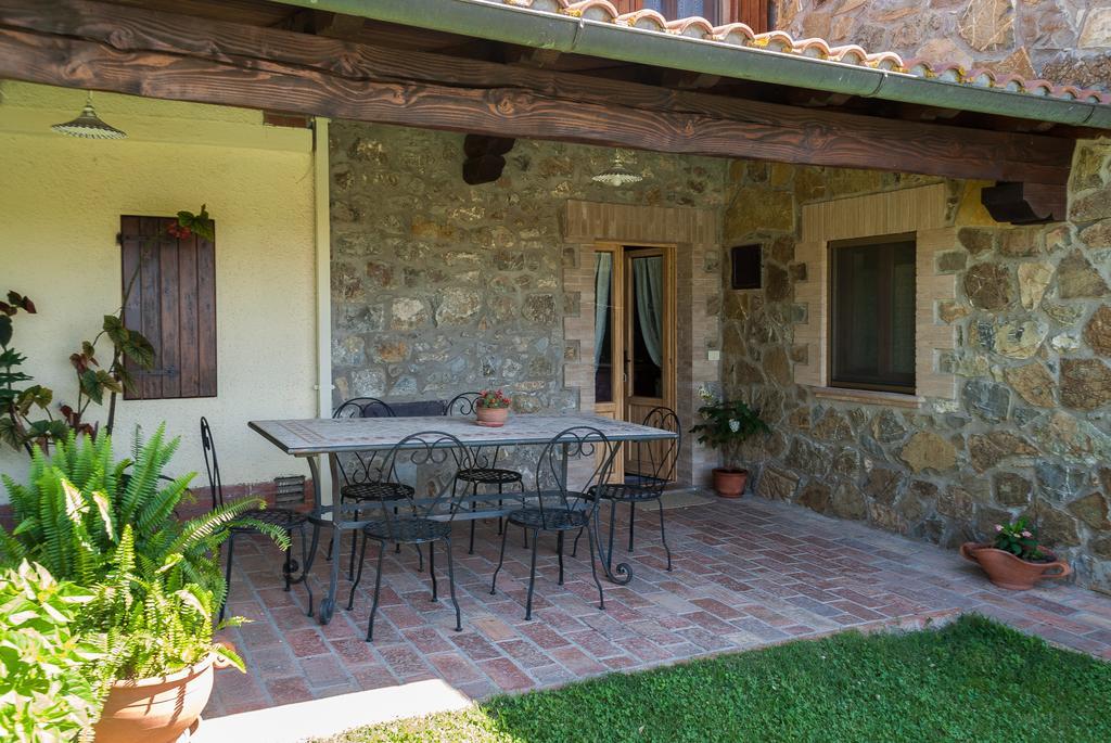 Fattoria Dei Cavalieri Lägenhet Sovana Rum bild